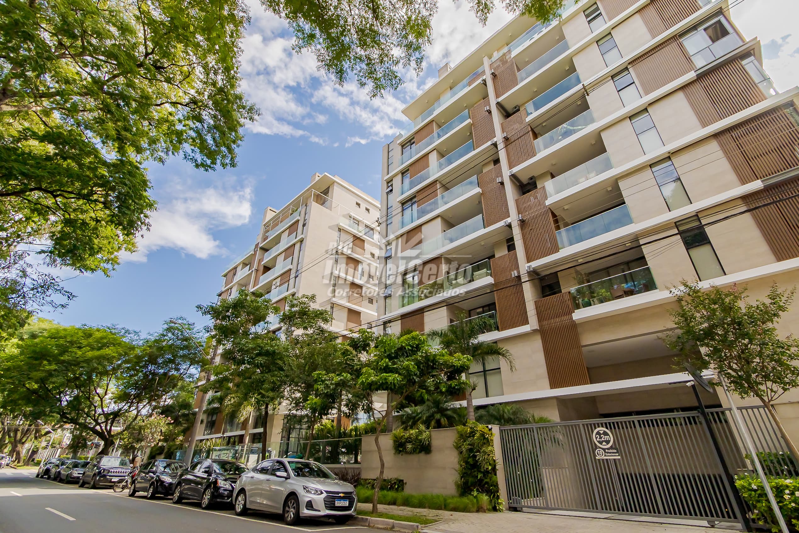 APARTAMENTO com 3 dormitórios à venda com 211.27m² por R$ 2.260.000,00 no bairro Seminário - CURITIBA / PR