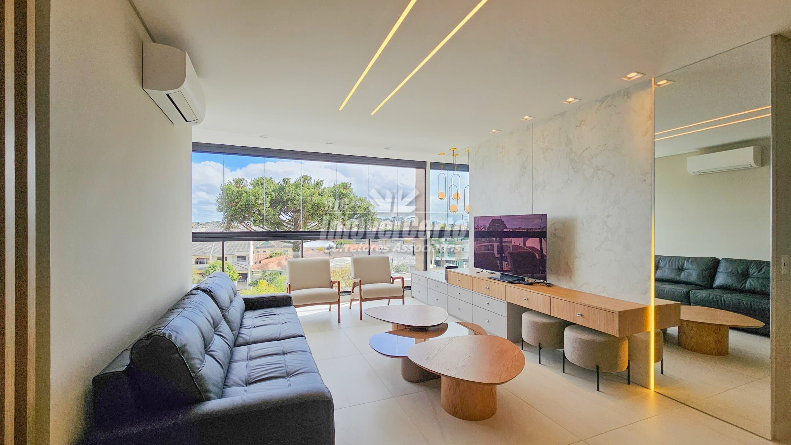 <p>Cobertura duplex de 201 m² de área privativa 3 suítes e 4 vagas de garagem no Jardim das Américas</p>