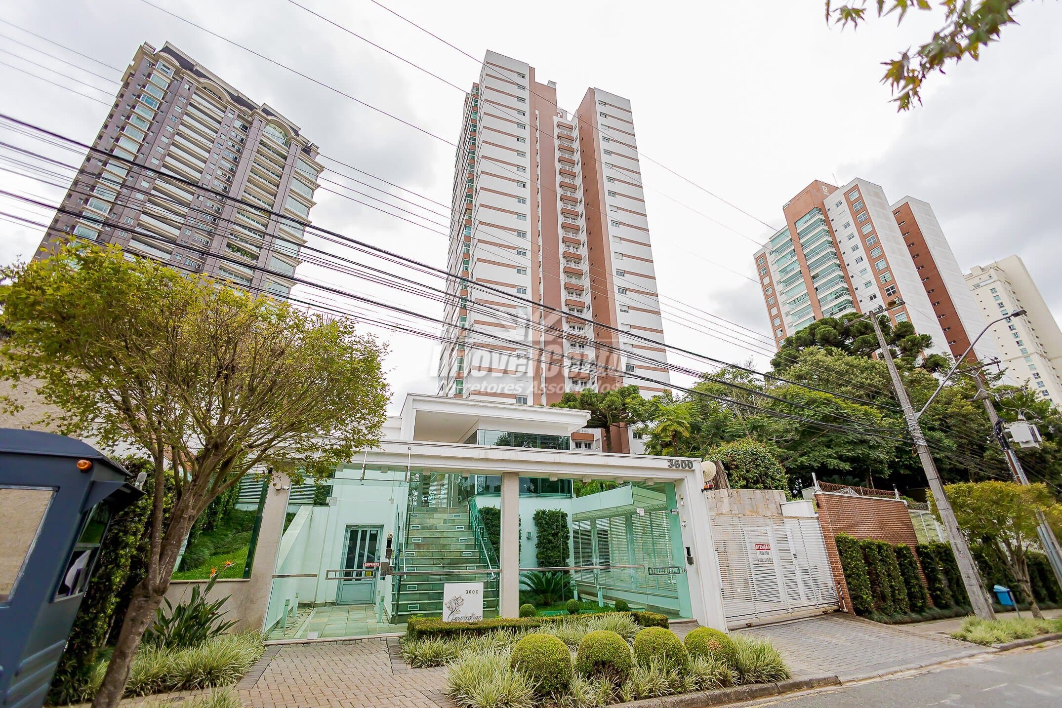APARTAMENTO com 3 dormitórios à venda com 180.1m² por R$ 1.560.000,00 no bairro Ecoville - CURITIBA / PR