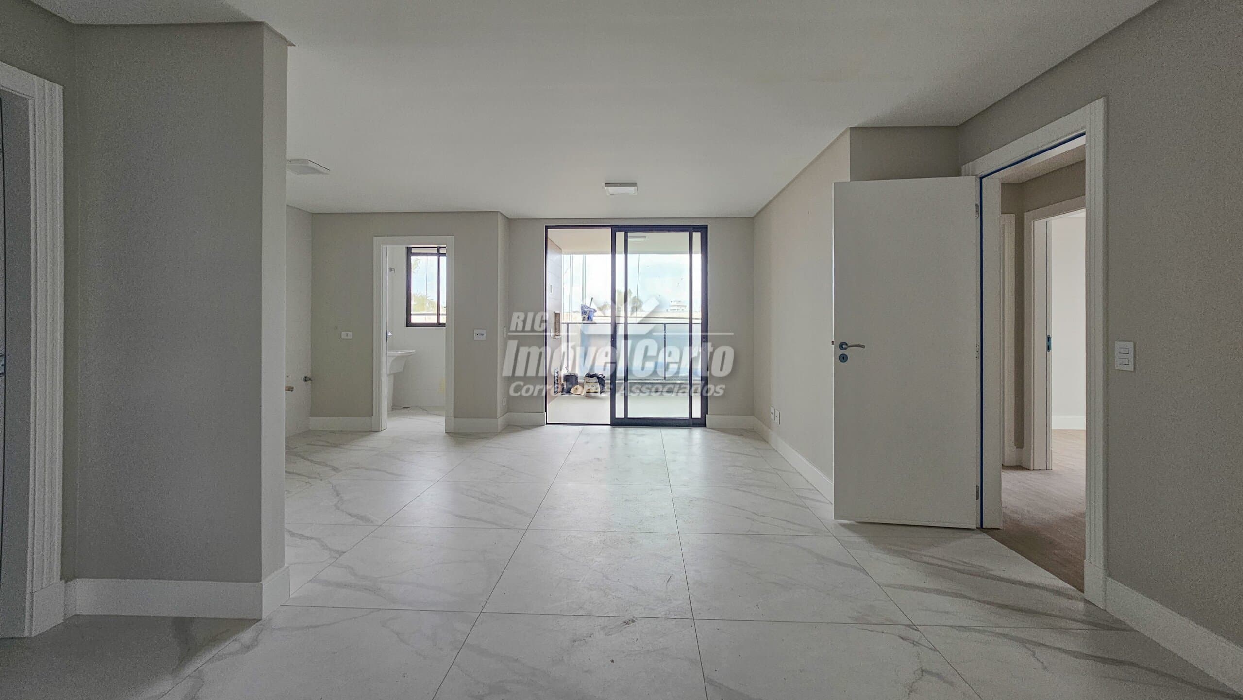 <p>Apartamento novo de 102 m² com 3 dormitórios sendo 1 suíte e 2 demi-suítes no Cristo Rei</p>